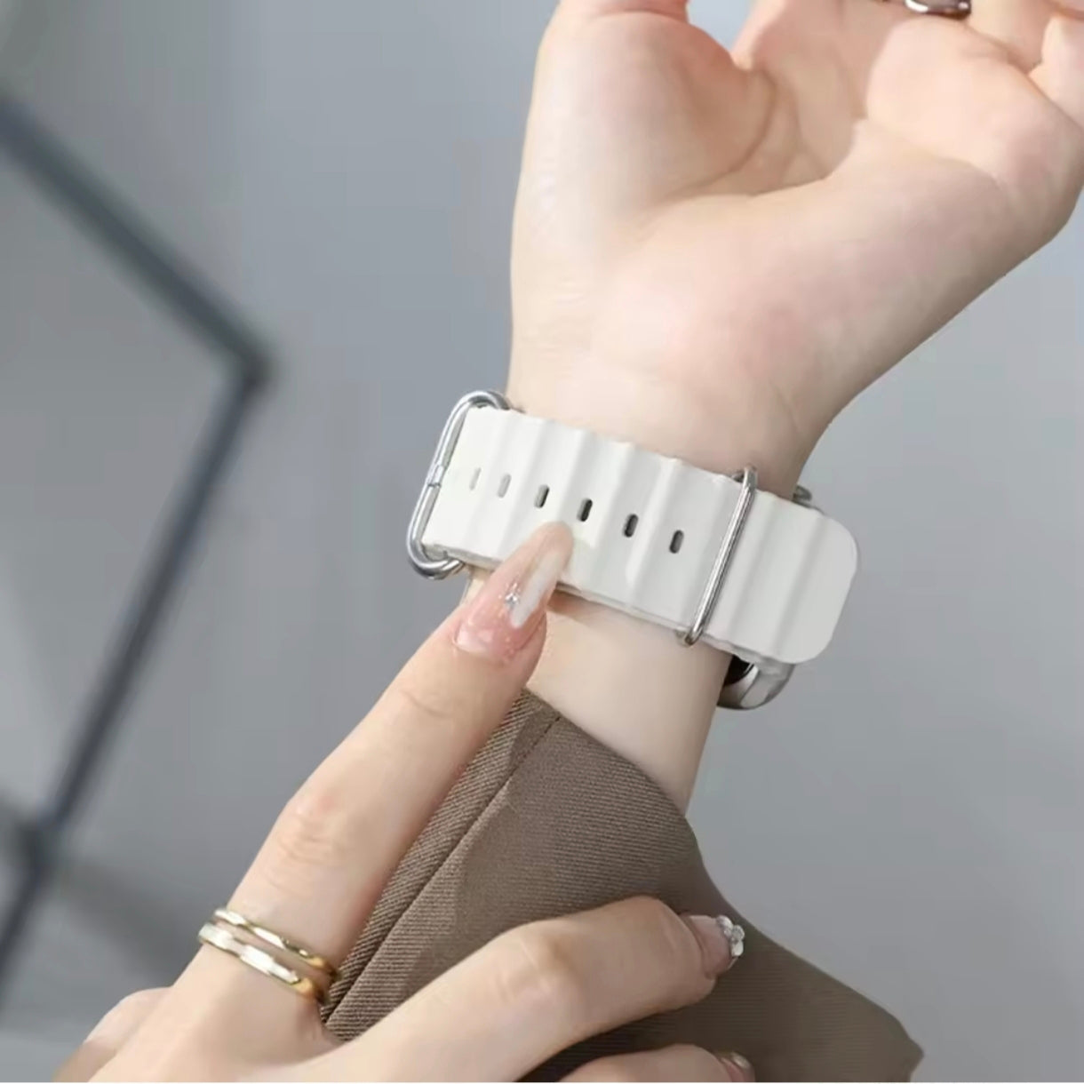 Silicone Band for Apple Watch – Fits Ultra 2 & Series 3-9 (38-49mm)